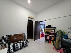 Robey Crescent (D19), Semi-Detached #512461351